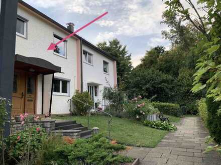 73207 Plochingen - fantastische Lage am Waldrand: Reihenmittelhaus mit Garten, 1 Stellplatz