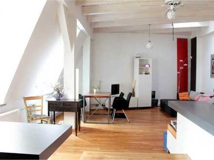 Mal was Besonderes & individuell: Schickes Loft-Wohnen -außergewöhnliche Wohnung / Göggingen