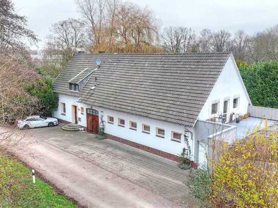 Hier ist alles möglich! Individuelles Wohnhaus mit Atelier und Gewerbefläche in Heinsberg