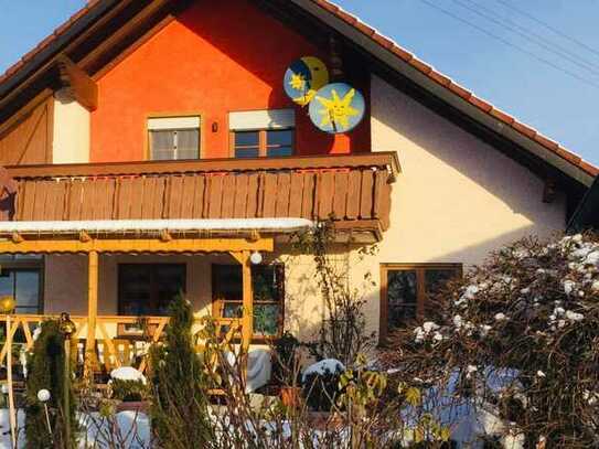 EG Gepflegte 4-Zimmer-Wohnung -Wi-,mit G-S-W Terrasse,Fischteich, Einbauküche,in Günzburg (Kreis)