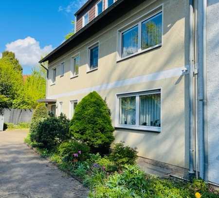 Marienburger Höhe : großzügiges DG in Hinterhauslage mit Balkon