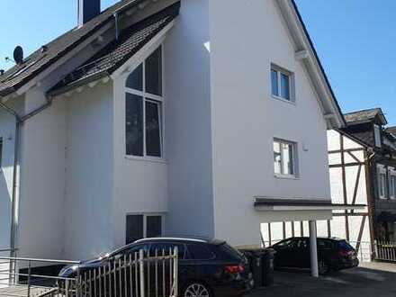 Großzügige, helle Wohnung mit Balkon in ruhiger Lage in Weidenau, Erdwärmeheizung