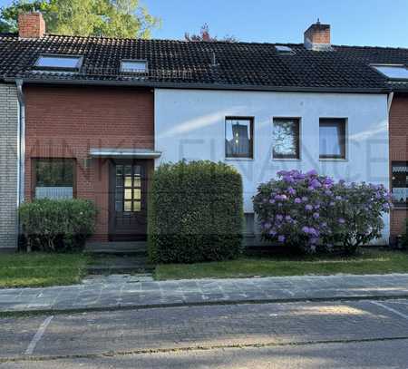 Renovierungsbedürftiges Reihenmittelhaus in beliebter Lage von Bremen-Schönebeck