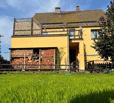 Großzügiges Einfamilienhaus mit Garten, Garage, großem Süd-West Balkon und Pelletsheizung