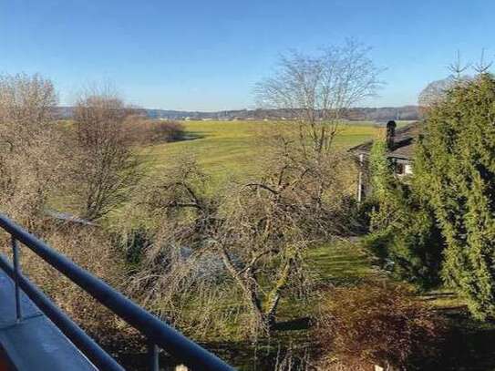 Ihr neues Zuhause: Doppelhaushälfte mit 5 Zimmern, Garten und Stellplatz in ruhiger Lage