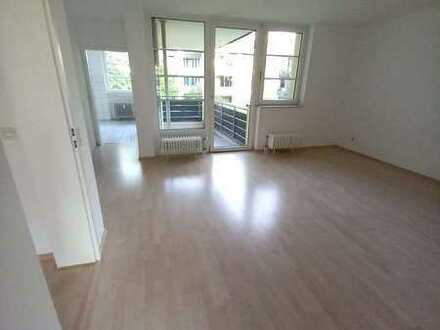 Schicke helle 3-Zimmer-Wohnung mit Balkon + TG-Platz!