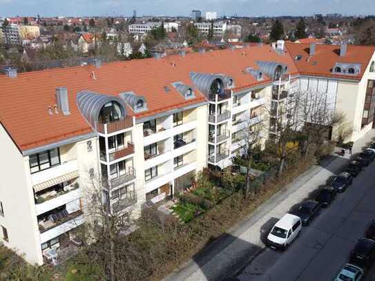 München Pasing - Ruhig gelegene wunderschöne 2-Zimmer-Wohnung mit Loggia und Tiefgarage