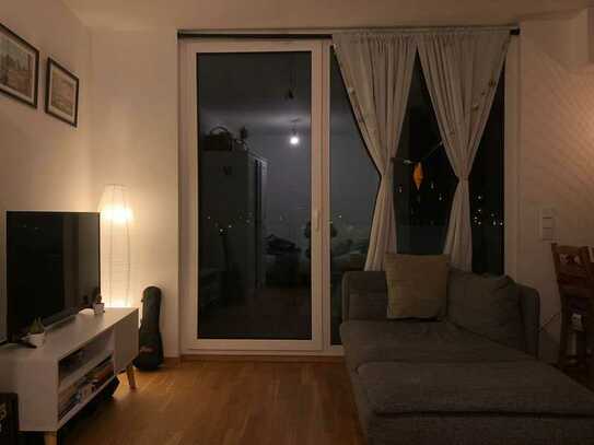 Helle 1,5-Zimmer-Wohnung mit gehobener Innenausstattung mit EBK in Niederrad