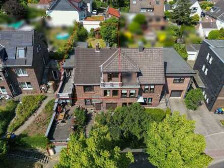 Haus im Haus - Modernisierungsbedürftige Wohnung mit eigenem Zugang, großem Garten und 2 Terrassen