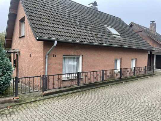 Modernisiertes freistehendes Ein-/Zweifamilienhaus mit Wärmepumpe und Fußbodenheizung in Wesel