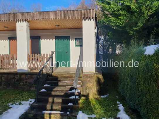 Hübsches kleines Haus mit Entwicklungsbedarf in guter Wohnlage von Helbra