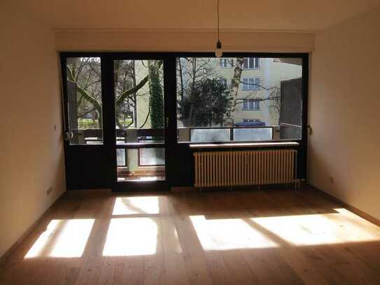 Geschmackvolle 1-Raum-Wohnung mit gehobener Innenausstattung mit EBK in München Neuhausen