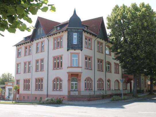 Großzügige 2-Raum-Wohnung im schönen Altbau