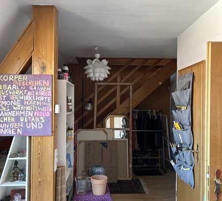 List, charmante DG-Wohnung, 2-Zimmer über 2 Etagen