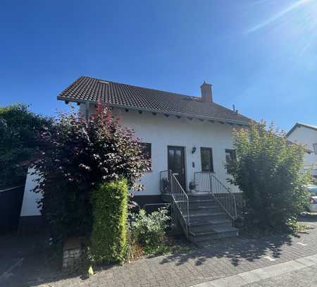 Haus in ruhiger Lage mit Garten und Scheune