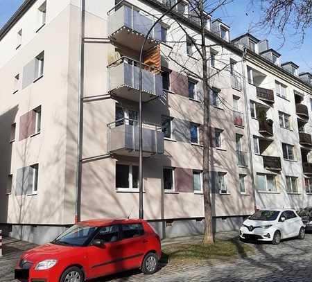 3-Zimmer Wohnung mit franz. Balkon und EBK - zur Kapitalanlage