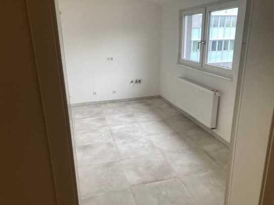 Erstbezug nach Modernisierung: Helle 4-Zimmer-Wohnung im Zentrum vom Neuss