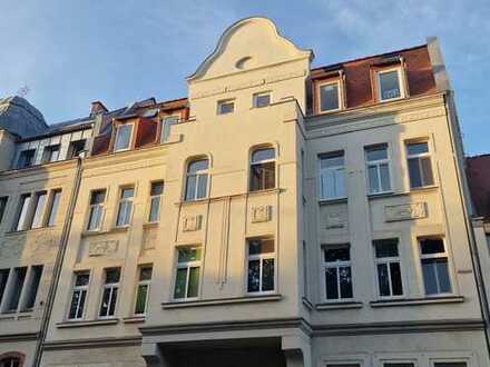 Kapitalanlage mit WEITBLICK ! Maisonettewohnung in bester Lage mit Tageslichtbad und zwei Balkonen !