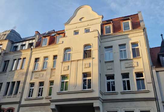 Kapitalanlage mit WEITBLICK ! Maisonettewohnung in bester Lage mit Tageslichtbad und zwei Balkonen !