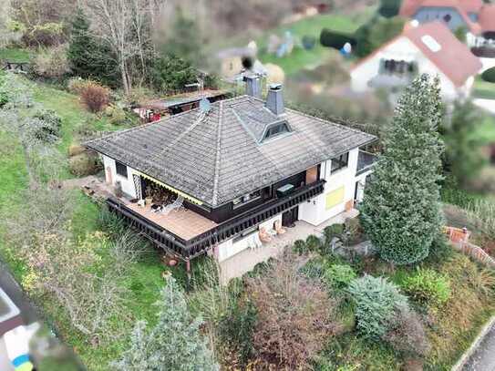 Mehrgenerationenhaus mit Urlaubsflair & Traumweitblick in Schotten