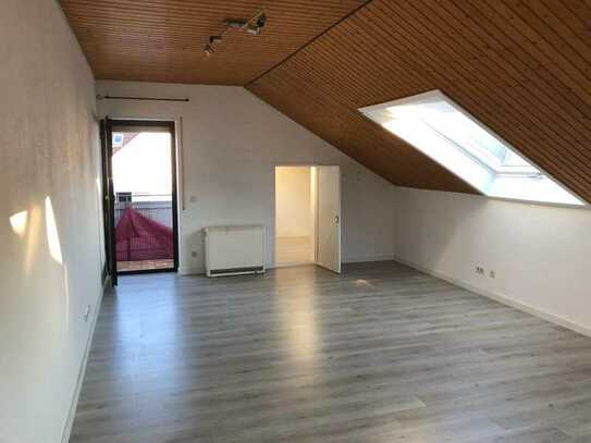 Stilvolle 1-Zimmer-Wohnung mit EBK und Balkon in Giengen