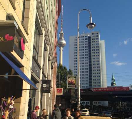 Toplage direkt am Hackeschen Markt! Tiefgaragenstellplatz!