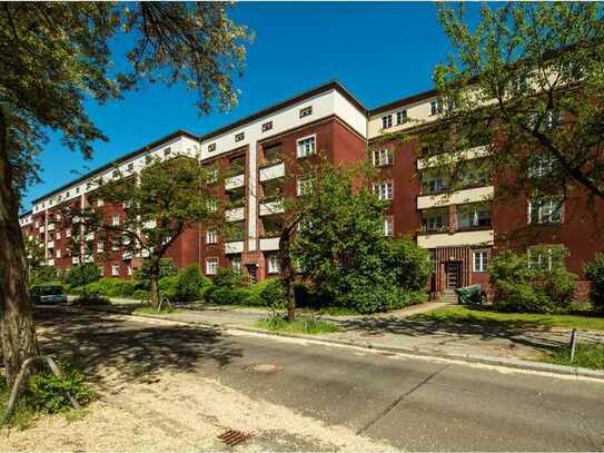 Schöne 2,5 Zimmer-Wohnung mit Balkon in Berlin-Spandau