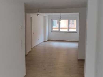 Stilvolle 2-Zimmer-Wohnung mit Balkon in herzen Wieslochs