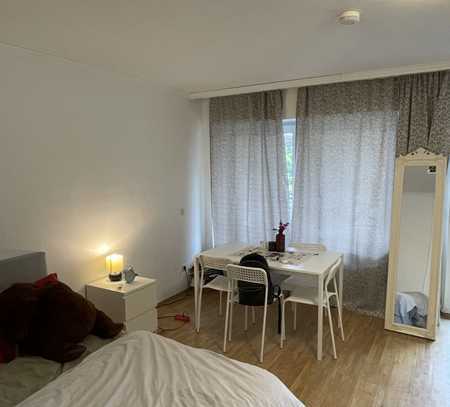 Helles 1 Zimmer Appartement mit Balkon in zentraler Nähe von Burtscheid!