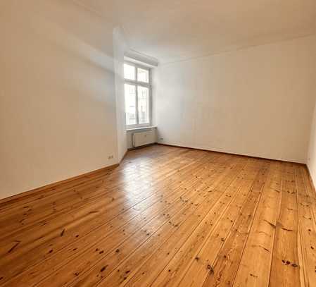 Große 2 Zimmer Altbau-Wohnung in guter Lage in Berlin Friedrichshain zu vermieten!