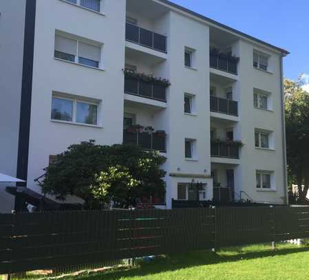 TOP sanierte EG Wohnung, 3 Zi. mit Garten in Solingen