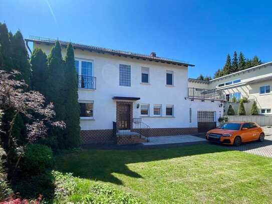 KL - Erlenbach, freistehendes EFH, 8 ZKB, 3 Bäder, großer Garten, Kellerbar, Garage