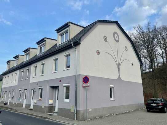 * schönes u. modernes Reihenendhaus im Ortskern von Liegau-Augustusbad *