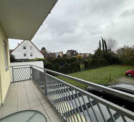 Modernisierte Wohnung mit zwei Zimmern sowie Balkon und EBK in Bobenheim-Roxheim