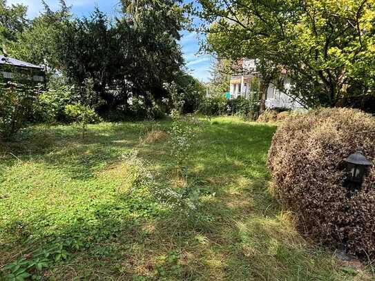 Ca. 788,75 m² GrSt. in hübscher Lage bietet einige Bebauungsmöglichkeiten!