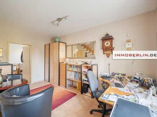 IMMOBERLIN.DE - Exquisites Einfamilienhaus mit Südwestterrassen, Garagen & Pool in angenehmer Lage