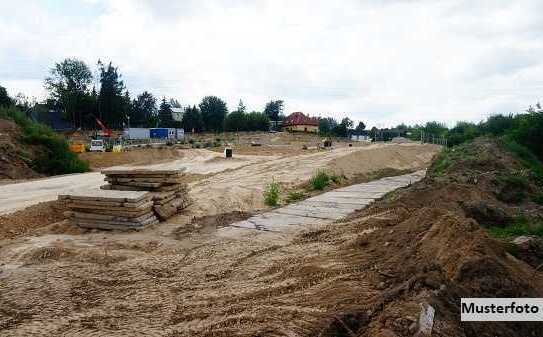 Unbebautes Wohnbau- und Gartengrundstück