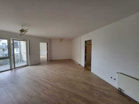 Renoviert, Einbauküche, Aufzug, TG Stellplatz
