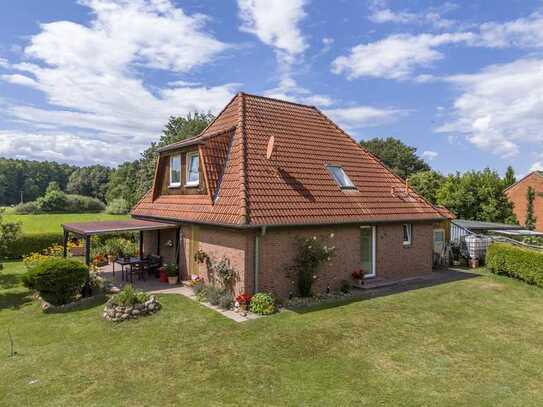 Einfamilienhaus in Dahlem mit Carport & Blick ins Grüne