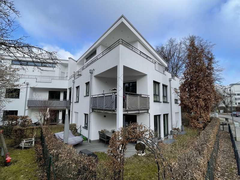 Aussergewöhnliche Gartenwohnung in moderner Stadtvilla direkt am Pasinger Stadtpark