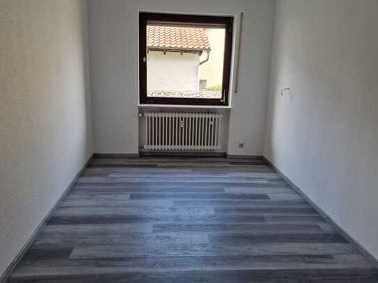 Attraktive und sanierte 4-Raum-Wohnung mit Balkon in Karlsbad