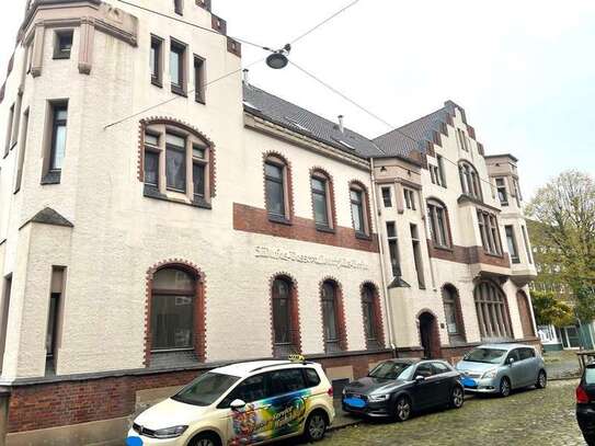 Große 3-Zimmer-Wohnung in historischem Gebäude in Bremerhaven