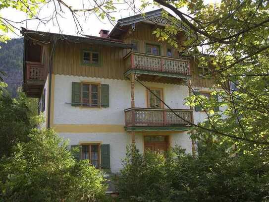 Schönes altes Haus in Bayrischzell zu verkaufen -- RESERVIERT