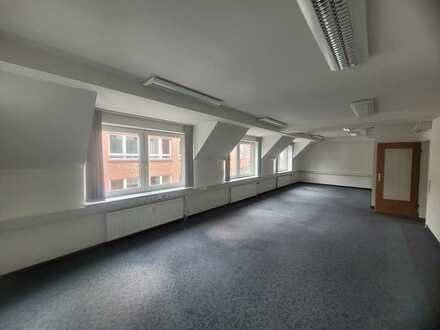 Büro-/Praxisfläche auf eigener Etage im Herzen der Innenstadt von Buxtehude zu vermieten!