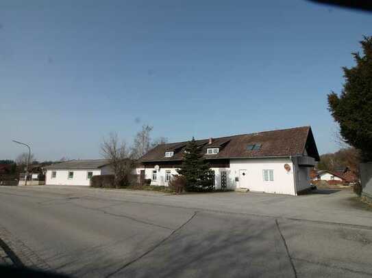 BAUTRÄGER AUFGEPASST! 
Passau-Nord/Gemeinde Tiefenbach/Ortszentrum: 1.977 m² Baugrund