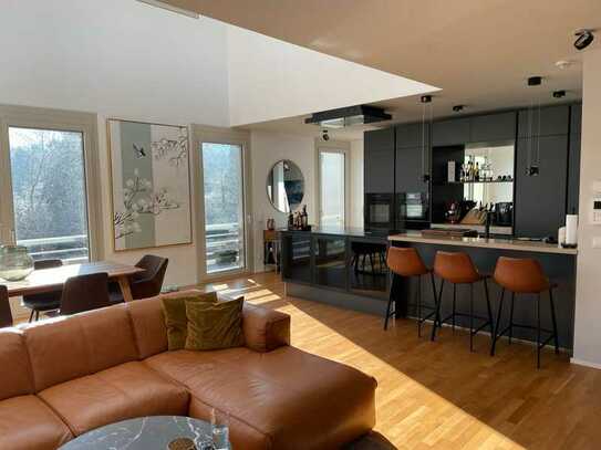!!!Provisionsfrei!!! Geräumiges, stilvolles 4-Raum-Penthouse mit Dachterrasse und Luxus EBK