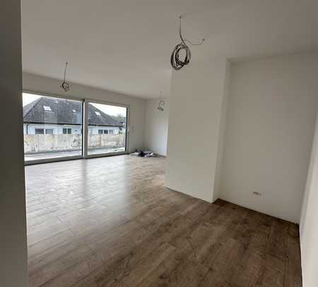 Erstbezug nach Sanierung: schöne 3-Zimmer-Wohnung mit Balkon in Altenstadt