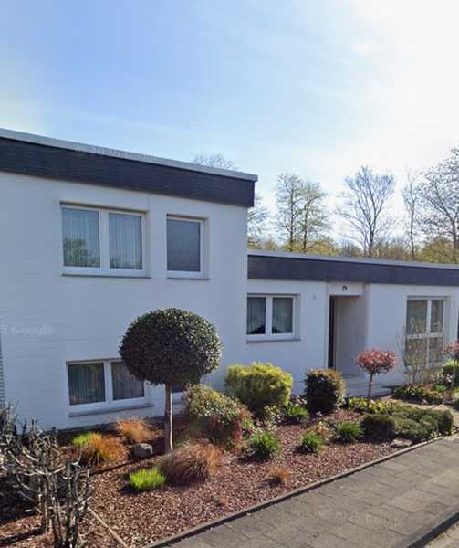 Sanierter Split Level Bungalow (6-Schlafzimmer) in Köln Bocklemünd