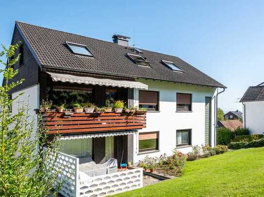 Schicke Dachgeschosswohnung mit Gartennutzung und EBK in toller Hanglage von Bielefeld Stieghorst