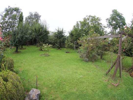 Imposanter Gebäudekomplex (Landhaus) in perfekter Lage in Mettmann mit dem Baugrundstück